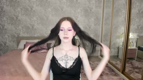 Snapshot of violetharmee chatting on 03/29/26, 11:54 violetharmee online show from 03/29/26, 11:54