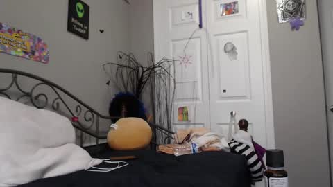 Violet Hooper online show from 01/08/25, 05:05