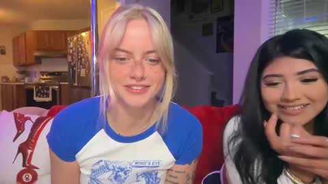Violet Laine online show from 05/15/26, 01:34