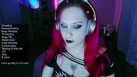 Snapshot of violetoctober chatting on 09/26/25, 08:40 Violet October online show from 09/26/25, 08:40
