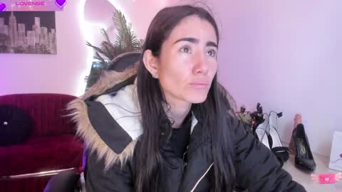 violetparkker online show from 02/03/25, 12:03