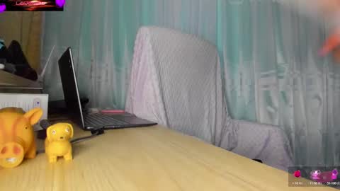 violetparkker online show from 10/17/25, 12:01