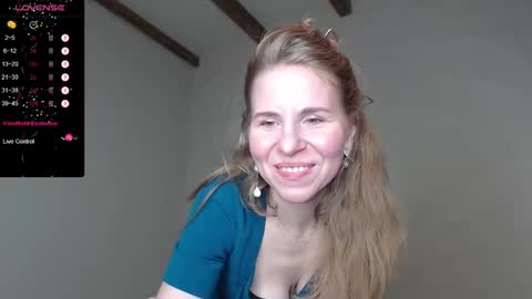 Snapshot of violetplath chatting on 12/30/24, 01:58 Violet next stream December 6 online show from 12/30/24, 01:58