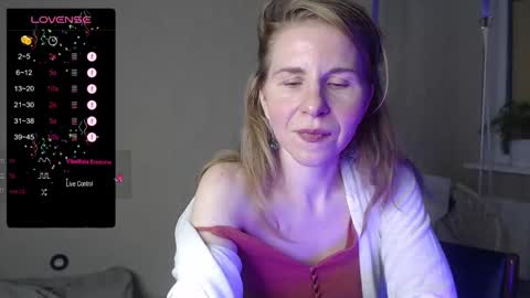 Snapshot of violetplath chatting on 01/18/25, 09:55 Violet next stream December 6 online show from 01/18/25, 09:55