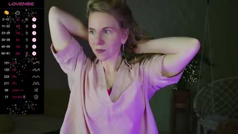 Snapshot of violetplath chatting on 11/16/25, 06:46 Violet next stream December 6 online show from 11/16/25, 06:46