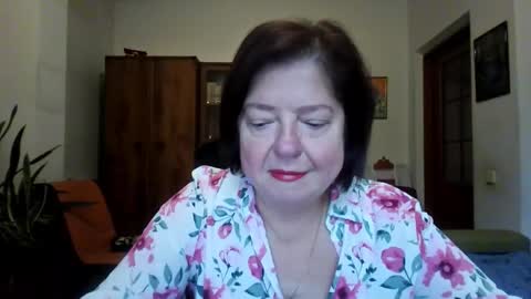 Snapshot of violetpulse chatting on 11/01/25, 12:40 violetpulse online show from 11/01/25, 12:40