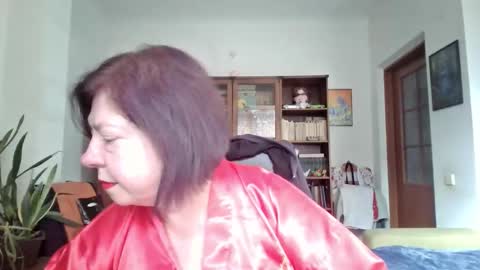 Snapshot of violetpulse chatting on 11/25/25, 08:25 violetpulse online show from 11/25/25, 08:25