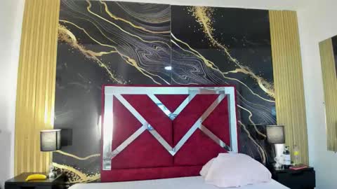 Violet Rose online show from 12/19/25, 08:16