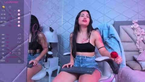 Violet Rousse online show from 02/14/25, 07:54