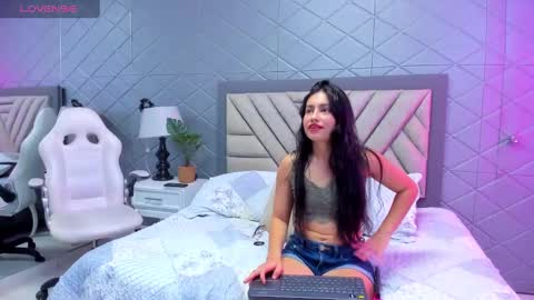 Violet Rousse online show from 02/20/25, 01:40