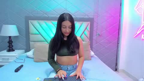 Violet Rousse online show from 09/23/25, 04:54