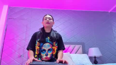 Violet Rousse online show from 10/06/25, 02:47