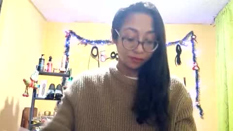 Snapshot of violetsexhot999 chatting on 11/30/25, 03:21 Violet777 online show from 11/30/25, 03:21