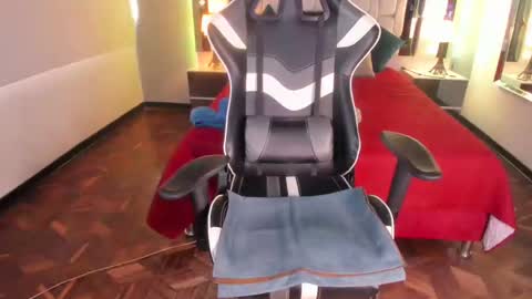 violetskinny online show from 12/29/24, 10:25