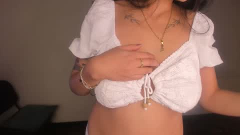 violetskinny online show from 01/28/25, 11:17