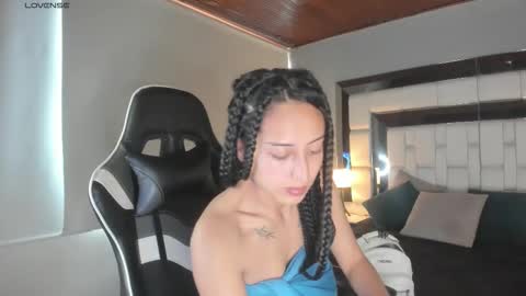 violetskinny online show from 10/01/25, 07:42