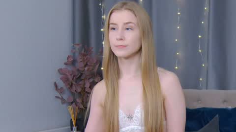 VioletSwone online show from 01/09/25, 12:09