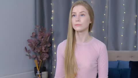 VioletSwone online show from 02/16/25, 08:32