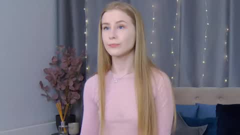 VioletSwone online show from 02/16/25, 11:59