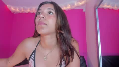 violett_24_ online show from 02/25/25, 03:27