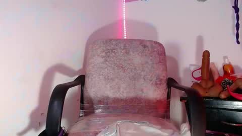 Snapshot of violett_ass chatting on 10/11/25, 10:52 Samantha y jhons online show from 10/11/25, 10:52