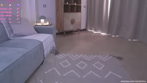 Snapshot of violett_bray chatting on 03/11/26, 04:02 Ig violett bray online show from 03/11/26, 04:02