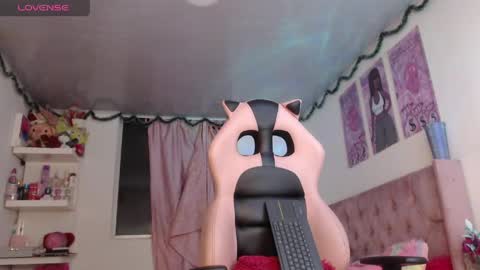 violett_brown9 online show from 06/02/26, 05:42