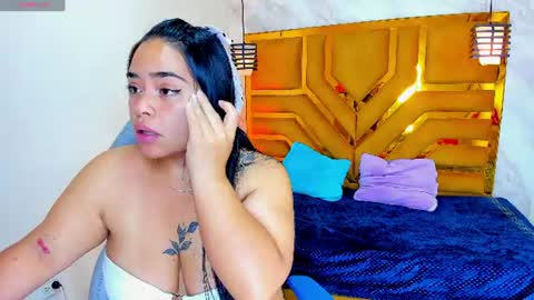 Snapshot of violett_cinnamon chatting on 07/14/26, 11:16 Violeta online show from 07/14/26, 11:16