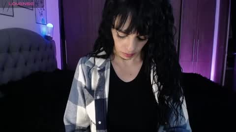 Snapshot of violett_hottie chatting on 04/17/26, 04:59 violett Independent model online show from 04/17/26, 04:59