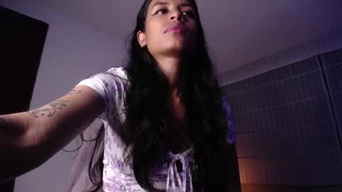 violett_queen122 online show from 11/05/25, 02:55