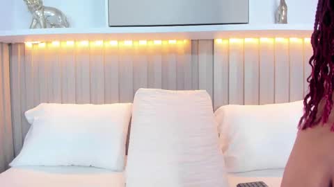 Violett  online show from 09/30/25, 07:52