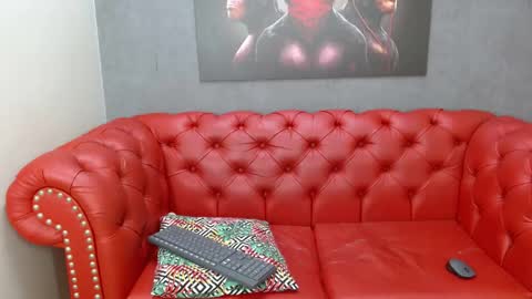 V I O L E T T E  online show from 10/31/25, 10:11