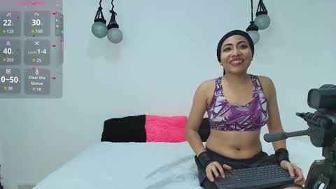 violett_the_bitch online show from 09/18/25, 02:35