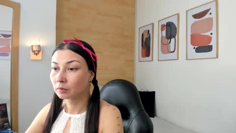 Violeta  online show from 10/24/25, 11:17