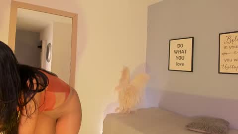 Snapshot of violetta_bold chatting on 03/07/25, 02:45 violetta_bold online show from 03/07/25, 02:45