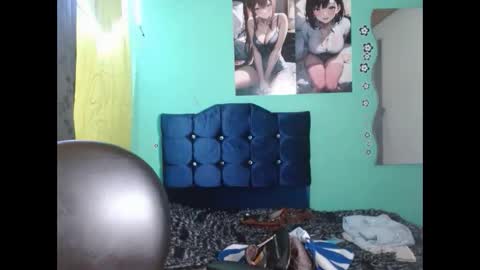 Snapshot of violetta_dreams chatting on 05/29/26, 09:35 violetta_dreams online show from 05/29/26, 09:35
