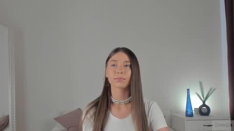 violetta_finch online show from 02/17/25, 10:18