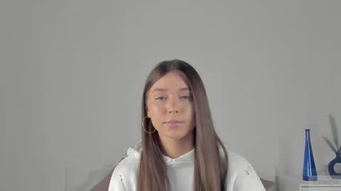 violetta_finch online show from 02/26/25, 12:47