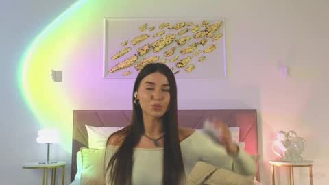 violetta_finch online show from 10/17/25, 10:18