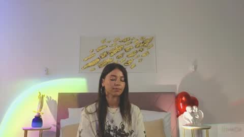 Snapshot of violetta_finch chatting on 03/22/26, 10:07 violetta_finch online show from 03/22/26, 10:07