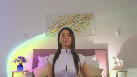 Snapshot of violetta_finch chatting on 04/10/26, 10:20 violetta_finch online show from 04/10/26, 10:20
