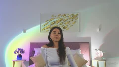 Snapshot of violetta_finch chatting on 04/18/26, 10:19 violetta_finch online show from 04/18/26, 10:19