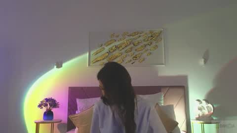 Snapshot of violetta_finch chatting on 04/23/26, 10:14 violetta_finch online show from 04/23/26, 10:14