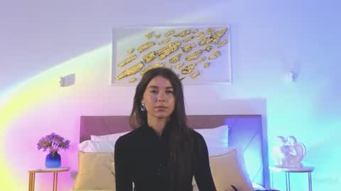 Snapshot of violetta_finch chatting on 05/20/26, 10:21 violetta_finch online show from 05/20/26, 10:21