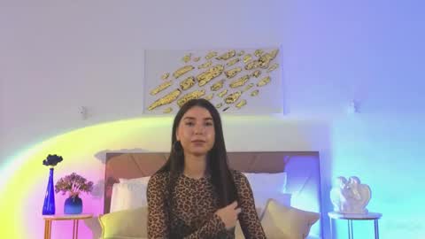 Snapshot of violetta_finch chatting on 05/26/26, 10:33 violetta_finch online show from 05/26/26, 10:33