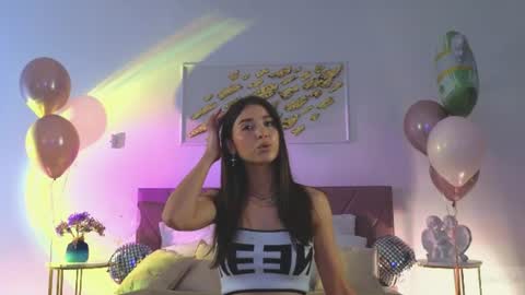 Snapshot of violetta_finch chatting on 06/15/26, 10:50 violetta_finch online show from 06/15/26, 10:50