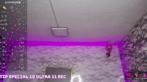 Snapshot of violetta_jhonson_v chatting on 01/18/25, 01:29 Violetta  online show from 01/18/25, 01:29