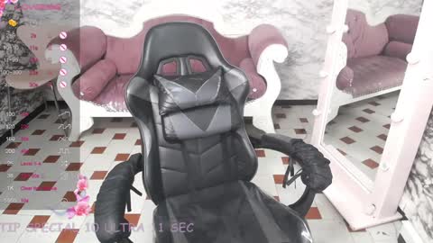 Snapshot of violetta_jhonson_v chatting on 01/23/25, 07:11 Violetta  online show from 01/23/25, 07:11