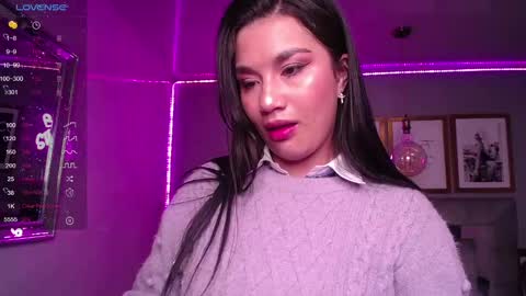 Snapshot of violetta_jhonson_v chatting on 02/12/25, 04:22 Violetta  online show from 02/12/25, 04:22