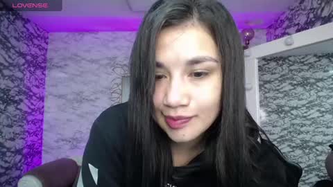 Snapshot of violetta_jhonson_v chatting on 02/13/25, 04:00 Violetta  online show from 02/13/25, 04:00